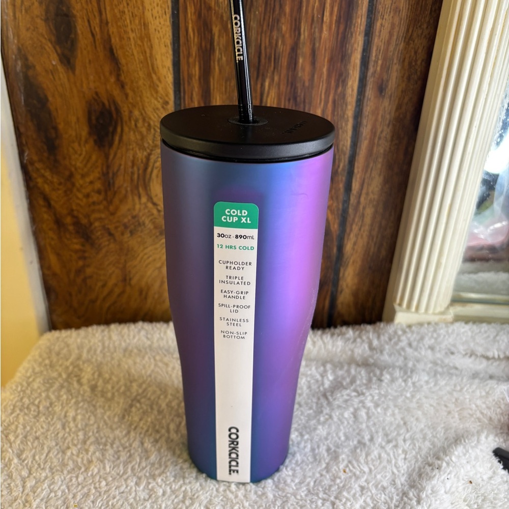 Corkcicle 30 oz. Tumbler with Handle & Straw Cold Cup XL Triple Insulated NWT